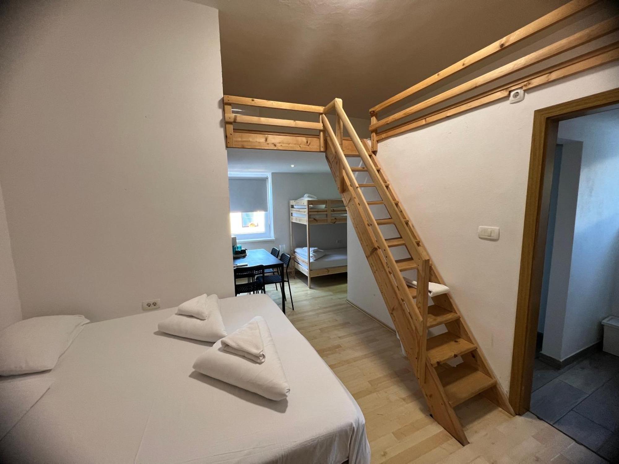Hotel Lemonwood House Postojna Zewnętrze zdjęcie