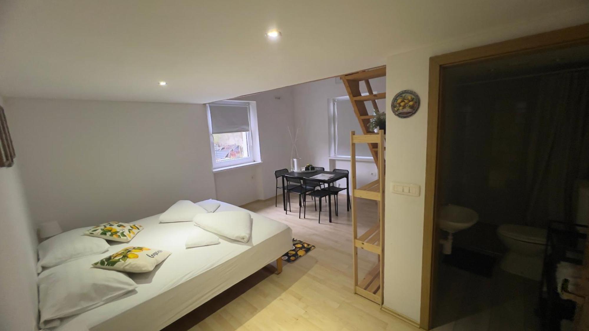 Hotel Lemonwood House Postojna Zewnętrze zdjęcie