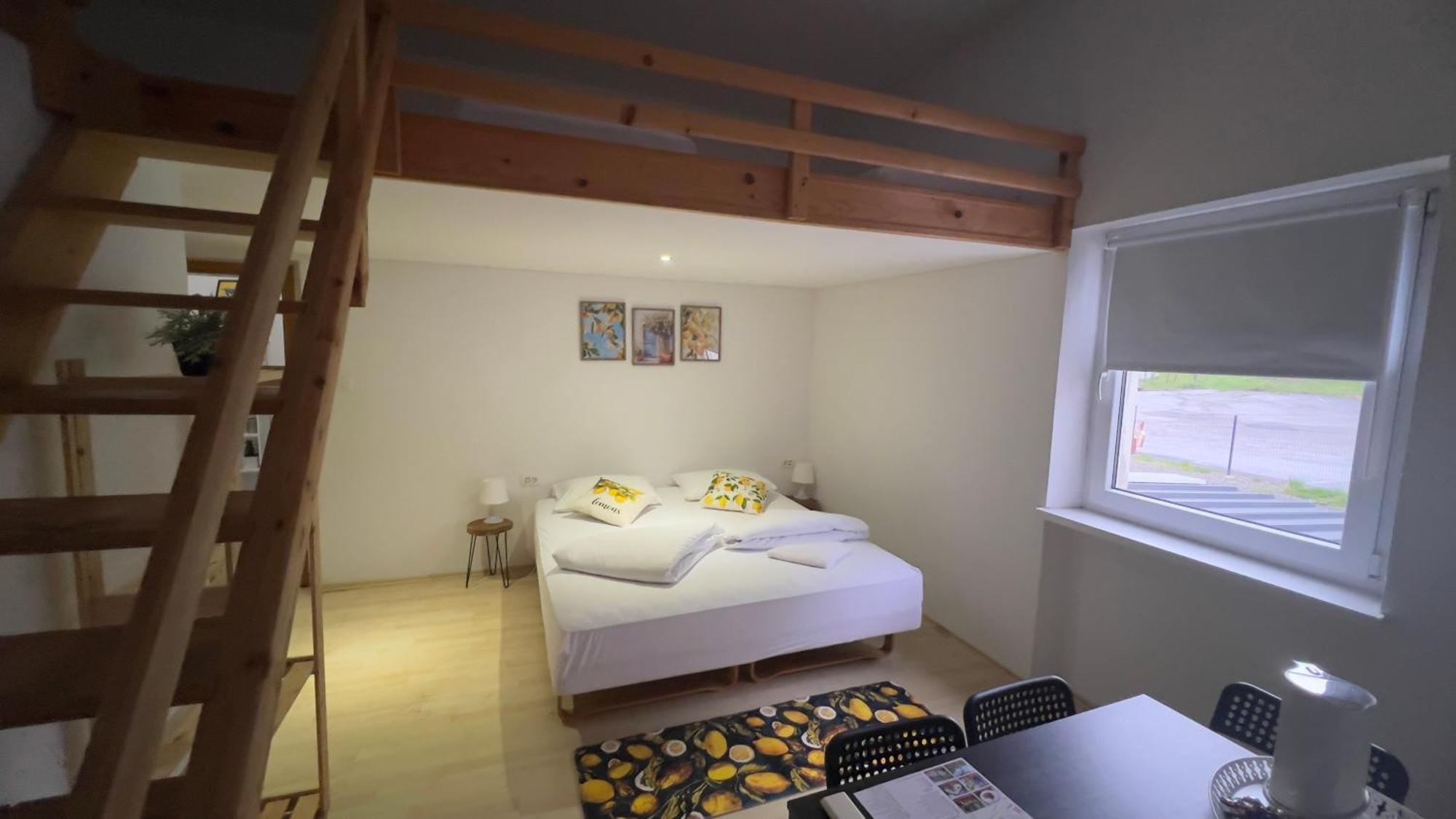 Hotel Lemonwood House Postojna Zewnętrze zdjęcie
