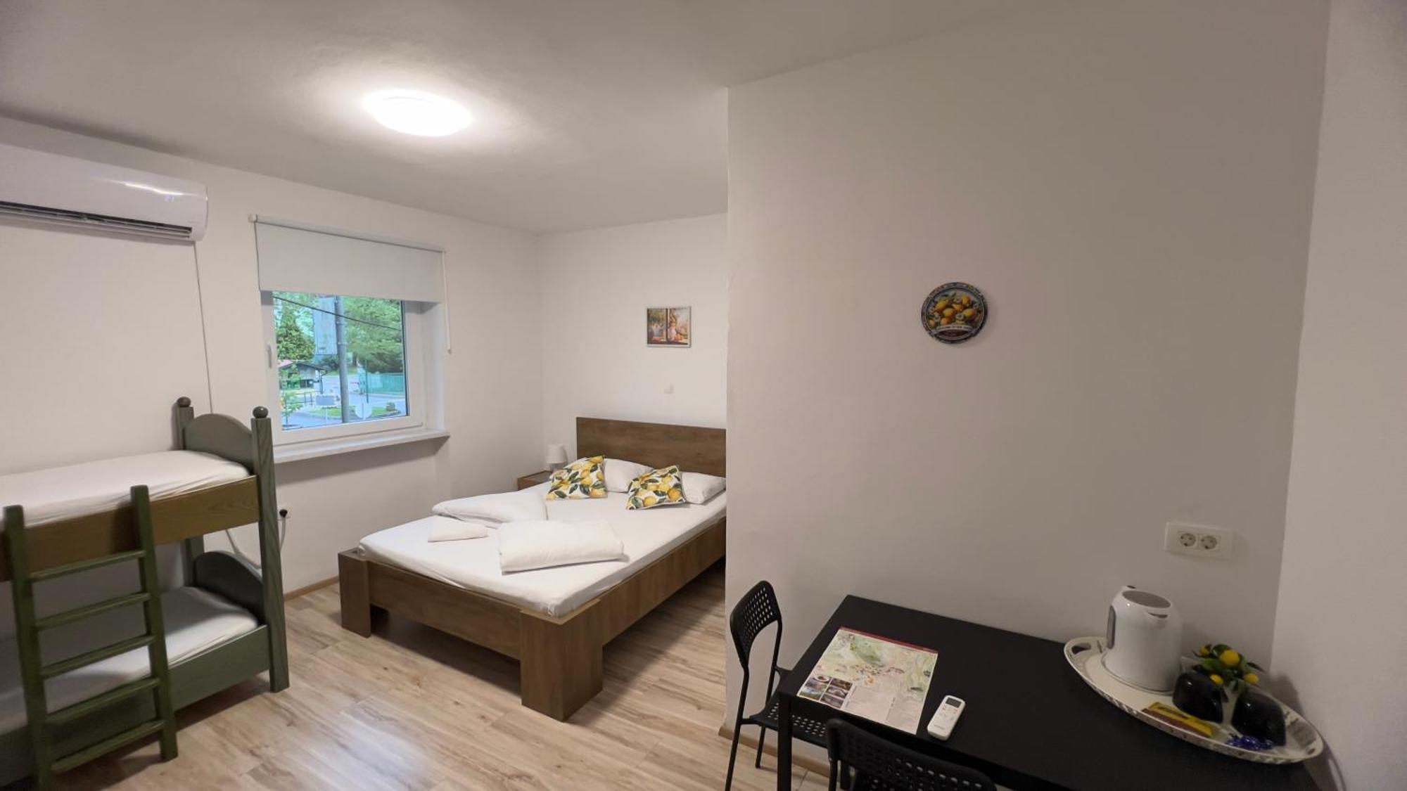 Hotel Lemonwood House Postojna Zewnętrze zdjęcie