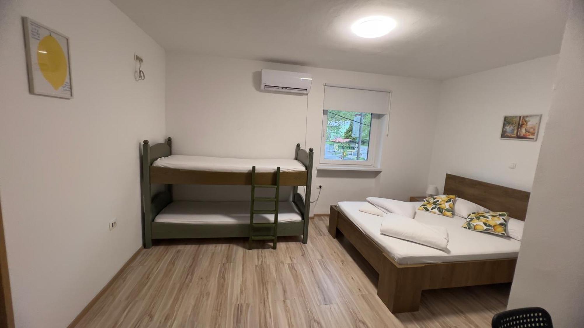 Hotel Lemonwood House Postojna Zewnętrze zdjęcie