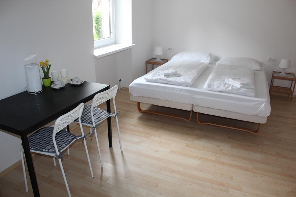 Hotel Lemonwood House Postojna Zewnętrze zdjęcie